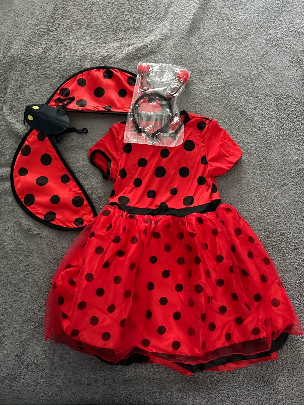 Red and Black Kids light Up Ladybug Costume with Wings and Headband  Sz 10 NWT